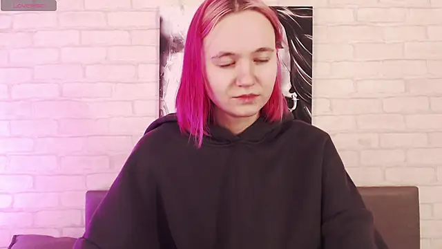 Ericha Stone online show from 09.30.25