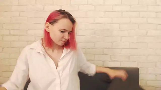 Ericha Stone online show from 12.02.25