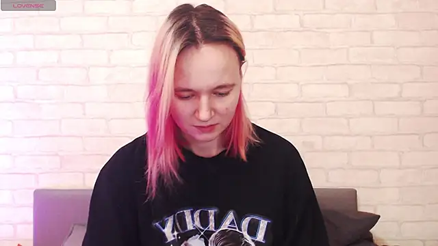 Ericha Stone online show from 01.06.26