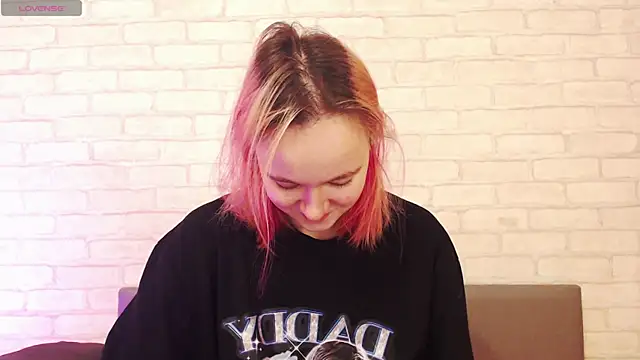 Ericha Stone online show from 01.07.26