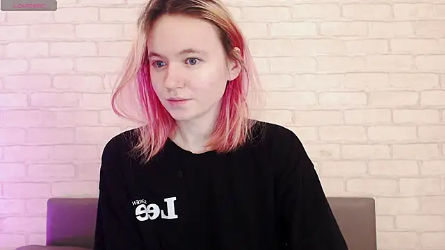 Ericha Stone online show from 02.04.26