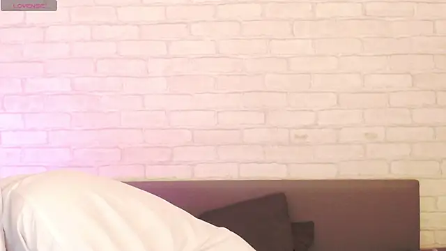 Ericha Stone online show from 04.08.26