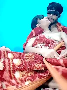 Snapshot of Pahadi_couple chatting on 10.18.25 Pahadi couple online show from 10.18.25