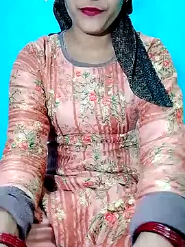 Snapshot of Pahadi_couple chatting on 10.30.25 Pahadi couple online show from 10.30.25