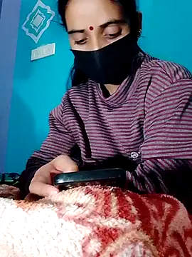 Snapshot of Pahadi_couple chatting on 11.04.25 Pahadi couple online show from 11.04.25