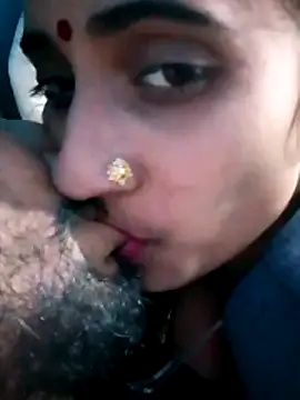 Snapshot of Pahadi_couple chatting on 11.06.25 Pahadi couple online show from 11.06.25