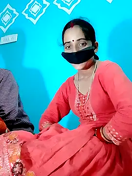 Snapshot of Pahadi_couple chatting on 11.08.25 Pahadi couple online show from 11.08.25