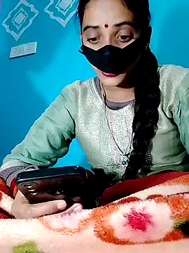 Snapshot of Pahadi_couple chatting on 11.10.25 Pahadi couple online show from 11.10.25