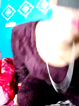 Snapshot of Pahadi_couple chatting on 11.13.25 Pahadi couple online show from 11.13.25