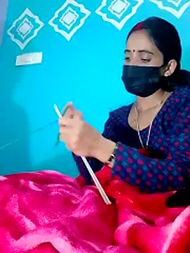 Snapshot of Pahadi_couple chatting on 11.28.25 Pahadi couple online show from 11.28.25