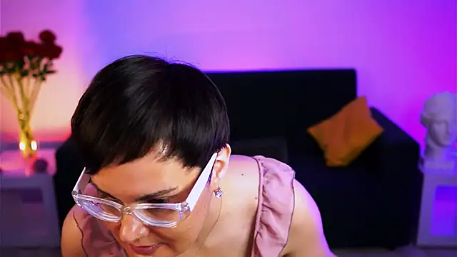 LauraDavidsons online show from 03.10.26