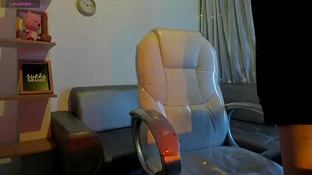 Snapshot of Angeel_of_lust chatting on 11.02.25 Angeel of lust online show from 11.02.25