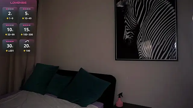 LilyHeupel online show from 11.24.25