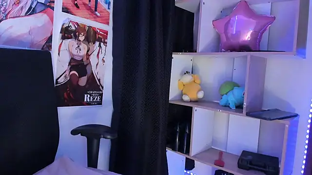 Snapshot of VeronicaSaenzx chatting on 10.23.25 VeronicaSaenzx online show from 10.23.25