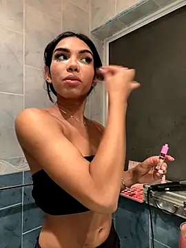 Snapshot of VeronicaSaenzx chatting on 11.06.25 VeronicaSaenzx online show from 11.06.25