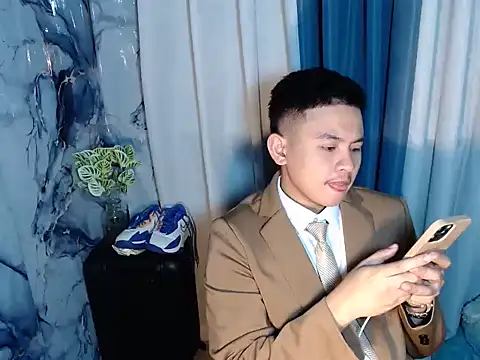 Snapshot of Njay_16 chatting on 09.11.25 Njay 16 online show from 09.11.25