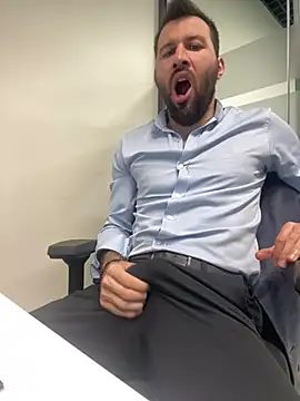Snapshot of speddy34 chatting on 06.25.26 speddy34 online show from 06.25.26