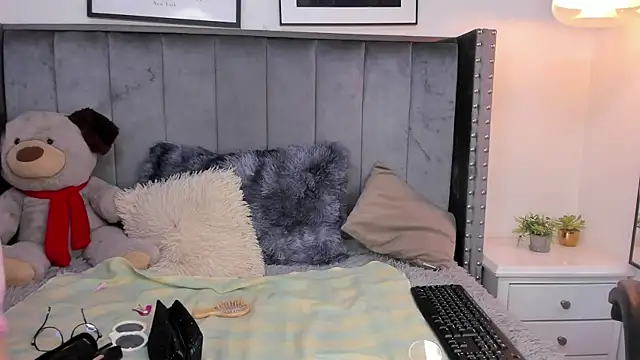 Snapshot of Miyu_Komori chatting on 02.21.26 Miyu Komori online show from 02.21.26