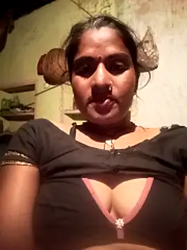 Snapshot of Hansini_Gowda chatting on 10.14.25 Hansini Gowda online show from 10.14.25