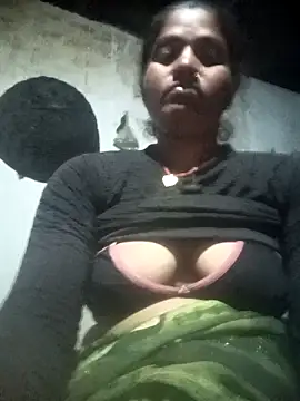 Snapshot of Hansini_Gowda chatting on 10.21.25 Hansini Gowda online show from 10.21.25