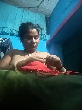 Snapshot of Hansini_Gowda chatting on 10.23.25 Hansini Gowda online show from 10.23.25