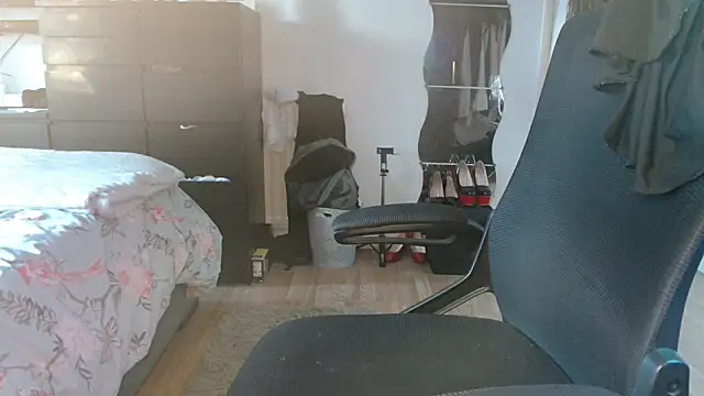 Snapshot of Prill940 chatting on 10.25.25 Prill940 online show from 10.25.25