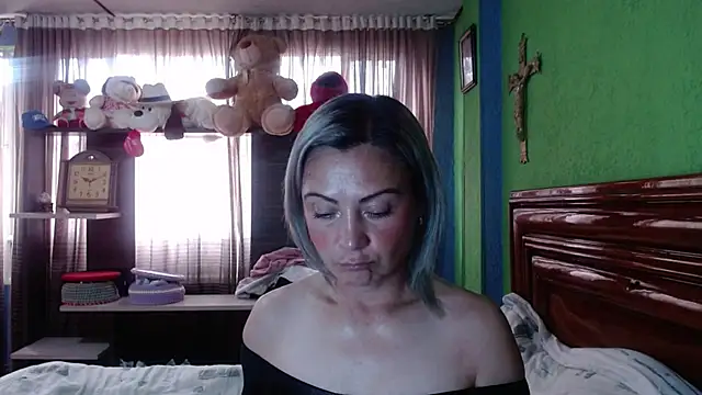 Snapshot of _Charlize_theron_ chatting on 10.14.25 Charlize theron online show from 10.14.25