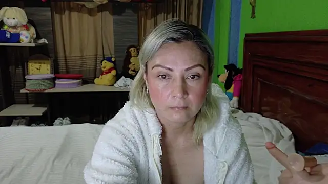 Snapshot of _Charlize_theron_ chatting on 02.03.26 Charlize theron online show from 02.03.26