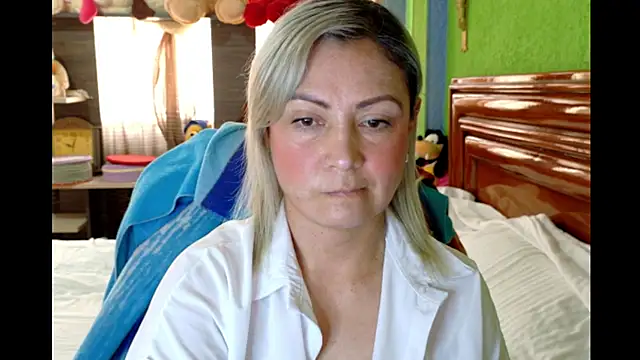 Snapshot of _Charlize_theron_ chatting on 02.25.26 Charlize theron online show from 02.25.26