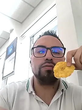 Snapshot of Jharicio-89 chatting on 09.24.25 Jharicio-89 online show from 09.24.25