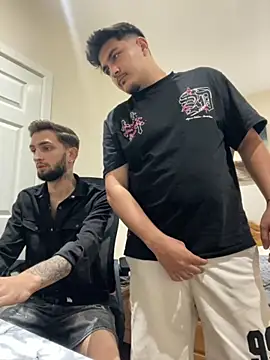 Snapshot of mixedcouplee69 chatting on 09.24.25 mixedcouplee69 online show from 09.24.25