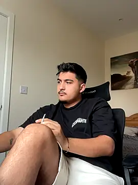 Snapshot of mixedcouplee69 chatting on 09.26.25 mixedcouplee69 online show from 09.26.25