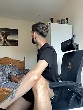 Snapshot of mixedcouplee69 chatting on 10.02.25 mixedcouplee69 online show from 10.02.25