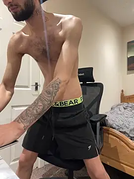 Snapshot of mixedcouplee69 chatting on 10.11.25 mixedcouplee69 online show from 10.11.25