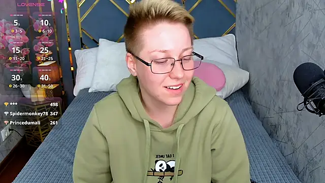 AlexandraGreen online show from 10.05.25