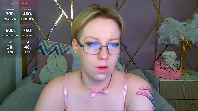 AlexandraGreen online show from 04.05.26