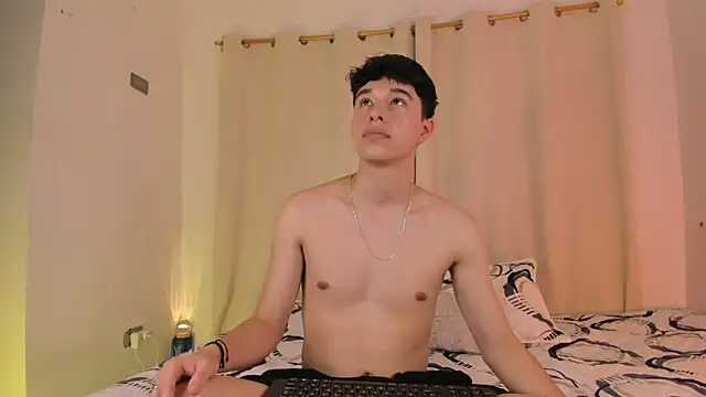 Snapshot of mrhot_night chatting on 09.12.25 mrhot night online show from 09.12.25