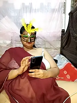 Snapshot of Tanisha-Chy chatting on 10.08.25 Tanisha-Chy online show from 10.08.25