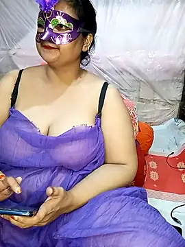 Snapshot of Tanisha-Chy chatting on 10.11.25 Tanisha-Chy online show from 10.11.25