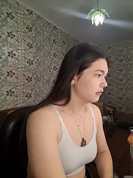 Snapshot of Albi_Glow chatting on 10.22.25 Albi Glow online show from 10.22.25