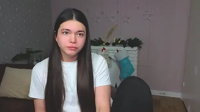 Snapshot of Albi_Glow chatting on 01.10.26 Albi Glow online show from 01.10.26