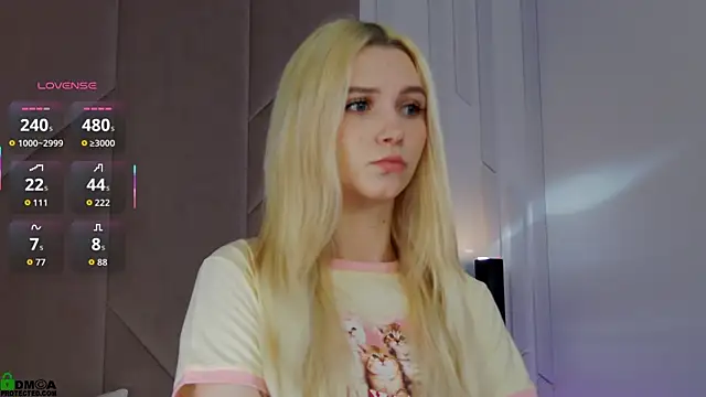 SaraHearts online show from 11.21.25