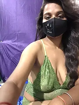 Snapshot of cutie_pei002 chatting on 09.18.25 cutie pei002 online show from 09.18.25