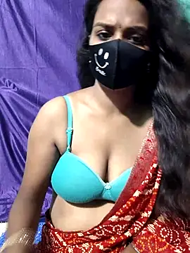 Snapshot of cutie_pei002 chatting on 09.28.25 cutie pei002 online show from 09.28.25