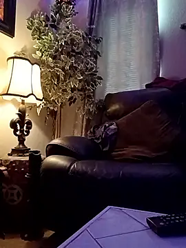 Snapshot of Sicksob chatting on 12.19.25 Sicksob online show from 12.19.25