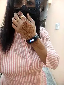 Snapshot of meenu_bhabhi547 chatting on 03.09.26 meenu bhabhi547 online show from 03.09.26