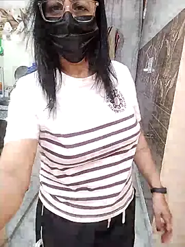 Snapshot of meenu_bhabhi547 chatting on 03.12.26 meenu bhabhi547 online show from 03.12.26