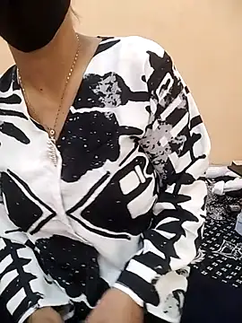 Snapshot of meenu_bhabhi547 chatting on 03.19.26 meenu bhabhi547 online show from 03.19.26