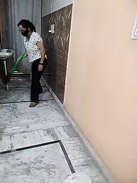 Snapshot of meenu_bhabhi547 chatting on 04.03.26 meenu bhabhi547 online show from 04.03.26