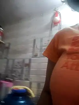 Snapshot of meenu_bhabhi547 chatting on 04.13.26 meenu bhabhi547 online show from 04.13.26